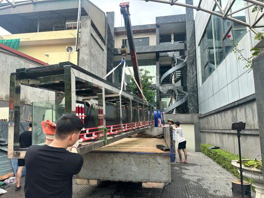 Bể cá lớn nhất Hà Nội